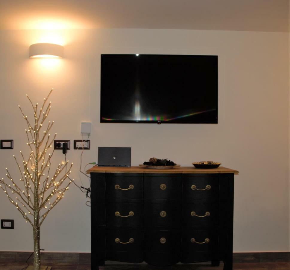 Casa Di Gio - Duomo Apartment Napoli Bagian luar foto