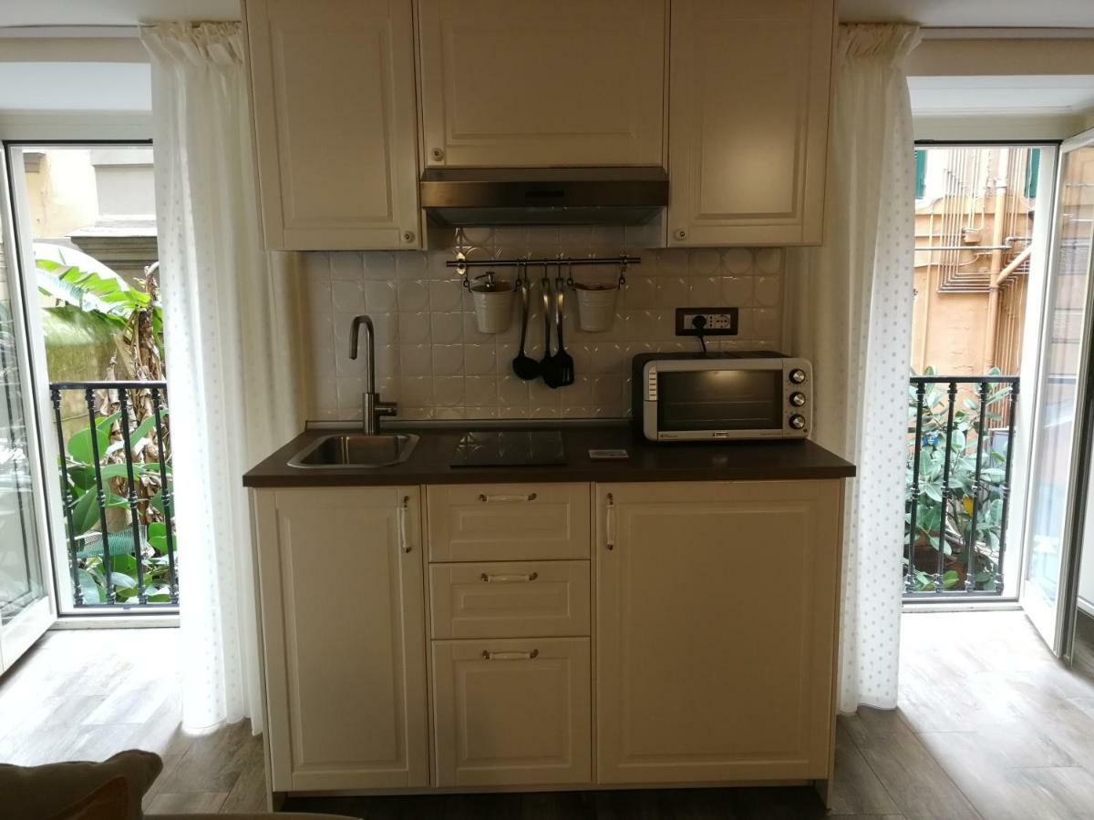 Casa Di Gio - Duomo Apartment Napoli Bagian luar foto