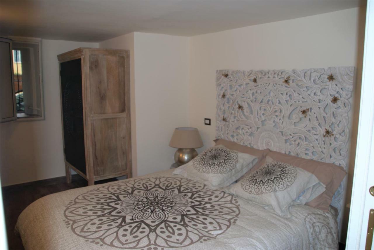 Casa Di Gio - Duomo Apartment Napoli Bagian luar foto